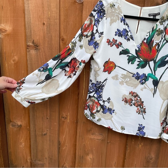 NWT Express floral top - Picture 4 of 8